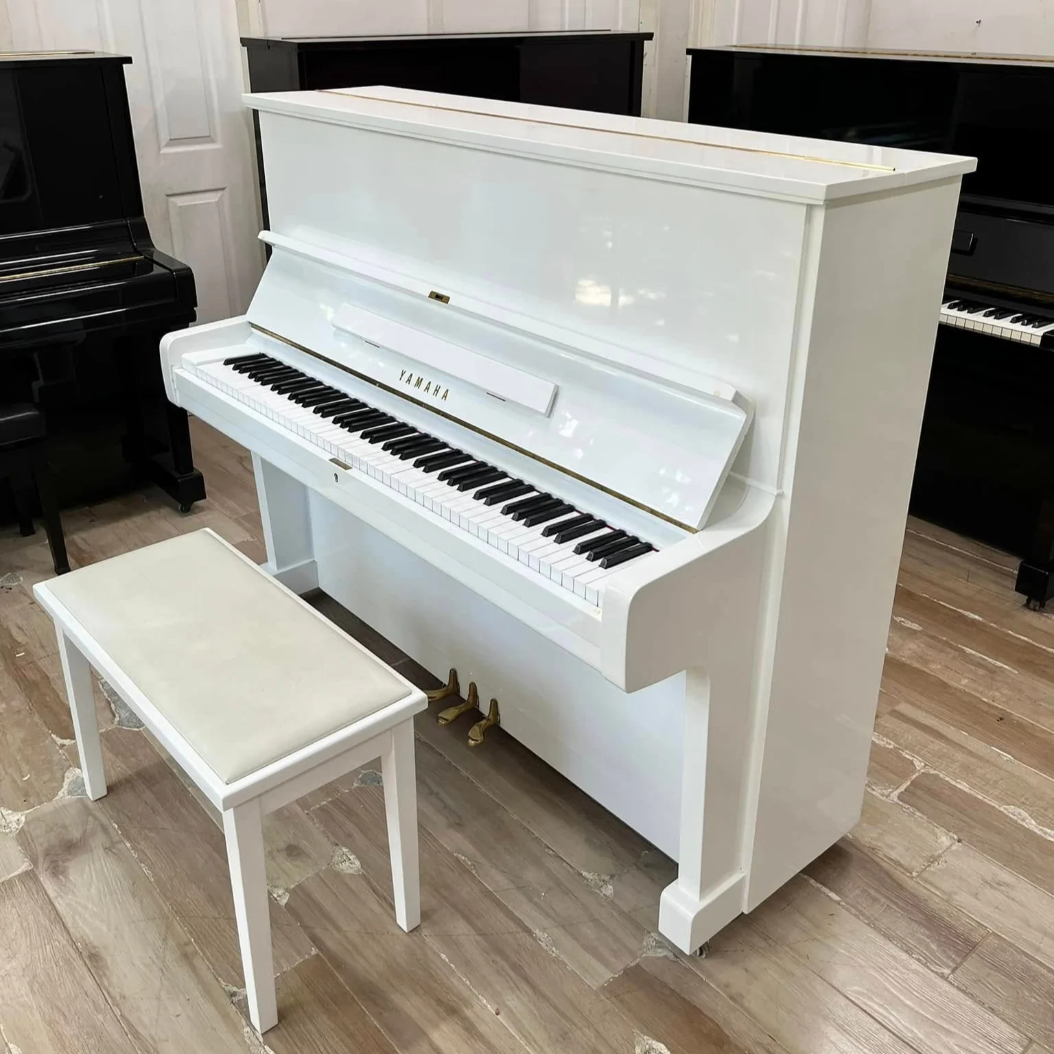 PIANO YAMAHA U2C