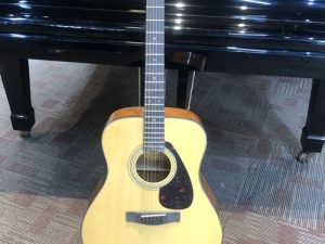 Alternative view of Đàn guitar acoustic Yamaha F600