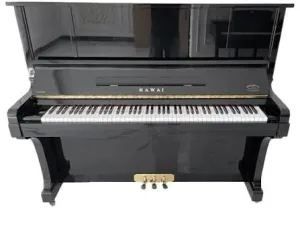 Alternative view of Piano Kawai KU30