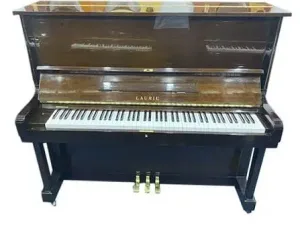Alternative view of Piano Laurie UL5