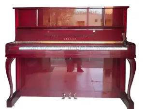 Piano Yamaha UX10BiC
