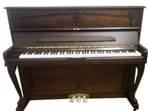Piano Young Chang E118