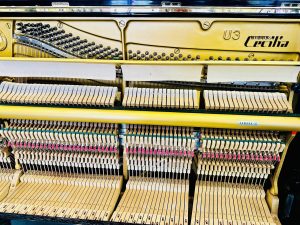 Alternative view of PIANO YAMAHA U3H
