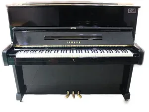 PIANO YAMAHA U1E